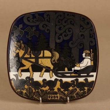 Arabia Kalevala vuosilautanen 1984 suunnittelija Raija Uosikkinen