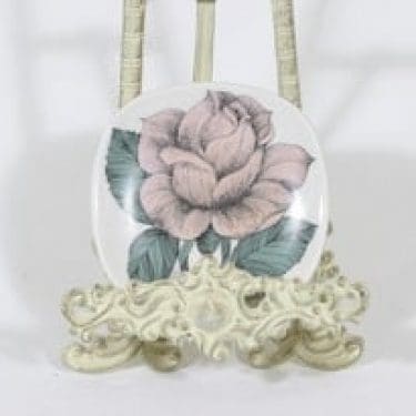 Arabia Rosa koristelautanen, Rosa Elisabeth, suunnittelija Esteri Tomula, Rosa Elisabeth, pieni, serikuva