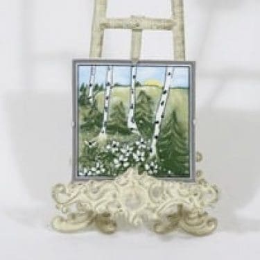 Arabia koristelaatta, Kevät herää, suunnittelija Heljä Liukko-Sundström, Kevät herää, pieni, signeerattu