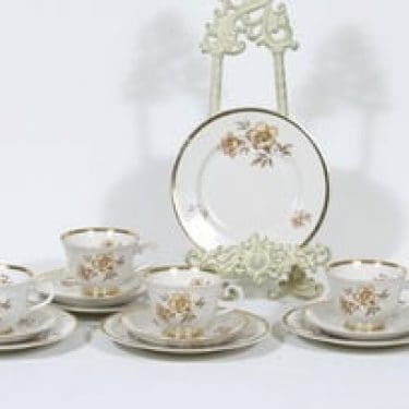 Arabia Myrna kahvikupit ja lautaset, 5 kpl, suunnittelija Olga Osol, serikuva