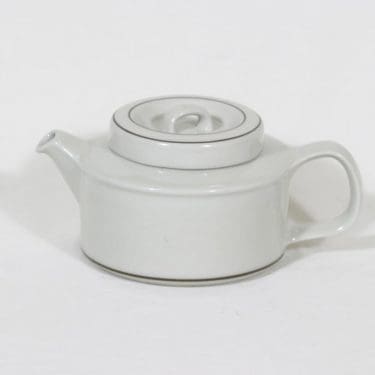 Arabia Fennica teekaadin, suunnittelija Esteri Tomula, rai