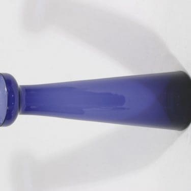 Nuutajärvi maljakko, violetti, suunnittelija Kaj Franck, suuri