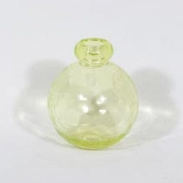 Riihimäen lasi Tellus koristepullo, keltainen, suunnittelija Erkkitapio Siiroinen,