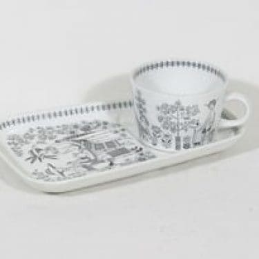 Arabia Emilia kuppi ja erikoislautanen, suunnittelija Raija Uosikkinen, kuparipainokoriste