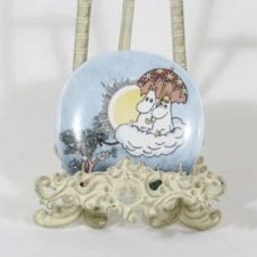 Arabia Muumi koristelautanen, Lentoretkellä, suunnittelija Tove Slotte, Lentoretkellä, pieni, serikuva