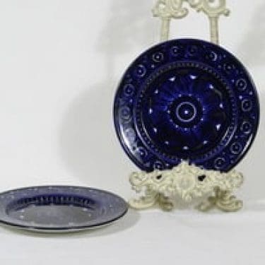 Arabia Valencia lautaset, käsinmaalattu, 2 kpl, suunnittelija Ulla Procope, käsinmaalattu, pieni, signeerattu