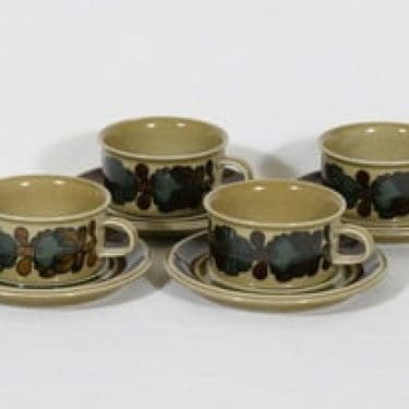 Arabia Otso teekupit, 4 kpl, suunnittelija Raija Uosikkinen, erikoiskoriste, retro