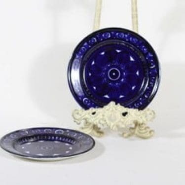 Arabia Valencia lautaset, pieni, 2 kpl, suunnittelija Ulla Procope, pieni, käsinmaalattu, signeerattu