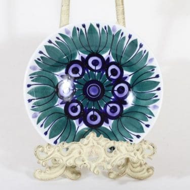 Arabia koristelautanen, käsinmaalattu, suunnittelija Svea Granlund, käsinmaalattu, signeerattu