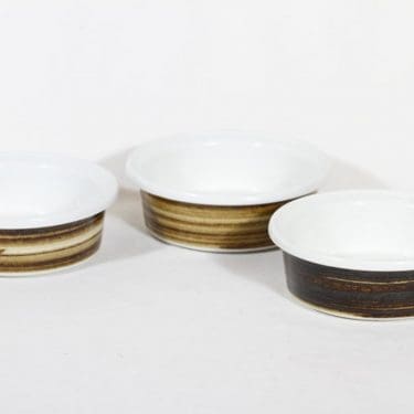 Arabia Hyrrä kulhot, käsinmaalattu, 3 kpl, suunnittelija Esteri Tomula, käsinmaalattu, pieni