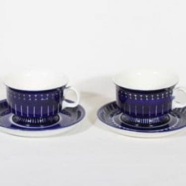 Arabia Valencia teekupit, 22.5 cl, 2 kpl, suunnittelija Ulla Procope, 22.5 cl, käsinmaalattu, signeerattu