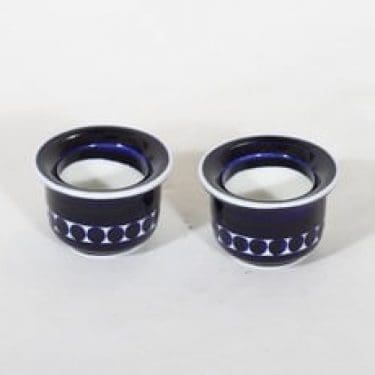 Arabia Valencia munakupit, käsinmaalattu, 2 kpl, suunnittelija Ulla Procope, käsinmaalattu, signeerattu