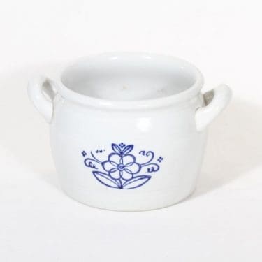 Arabia B1 ruukku, 1 l, suunnittelija , 1 l, kukkakuvio