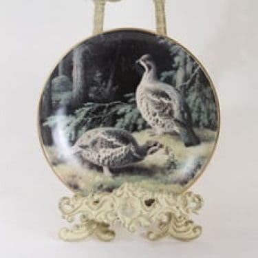 Arabia koristelautanen, Pyypari metsässä, suunnittelija Ferdinand von Wright, Pyypari metsässä, lintuaihe, serikuva