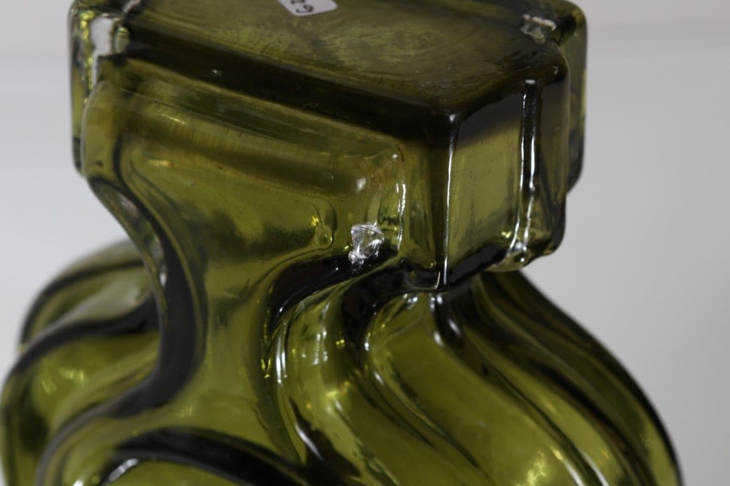 Riihimäen lasi 1310 maljakko, oliivinvihreä, suunnittelija Helena Tynell, kuva 4