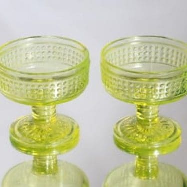 Riihimäen lasi jälkiruokakulhot, keltainen, 2 kpl, suunnittelija Erkkitapio Siiroinen,