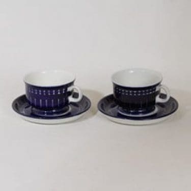 Arabia Valencia mokkakupit, 10 cl, 2 kpl, suunnittelija Ulla Procope, 10 cl, käsinmaalattu, signeerattu