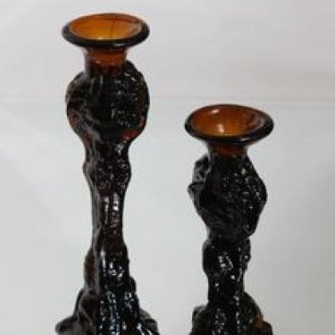 Humppila Kasvimaalla kynttilänjalat, eri kokoja, 2 kpl, suunnittelija Pertti Santalahti, eri kokoja