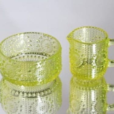 Riihimäen lasi Grapponia sokerikko ja kermakko, keltainen, suunnittelija Nanny Still,