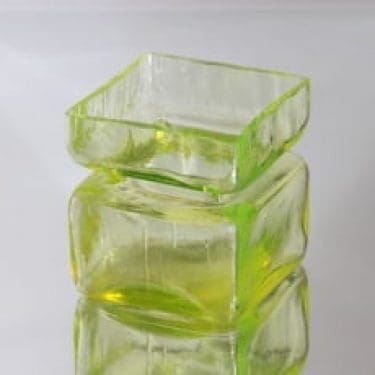 Riihimäen lasi Pala maljakko, koko 4/6, suunnittelija Helena Tynell, koko 4/6