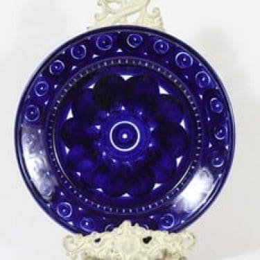 Arabia Valencia lautanen, käsinmaalattu, suunnittelija Ulla Procope, käsinmaalattu, signeerattu