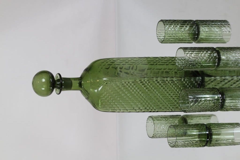 Riihimäen lasi Flindari karahvi ja lasit, oliivinvihreä, 5 kpl, suunnittelija Nanny Still, suuri