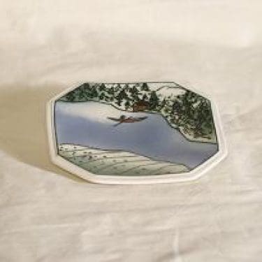 Arabia seinälautanen, Finnair, suunnittelija Heljä Liukko-Sundström, Finnair, tilattu koriste