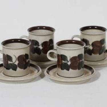 Arabia Ruija kahvikupit, käsinmaalattu, 4 kpl, suunnittelija Raija Uosikkinen, käsinmaalattu