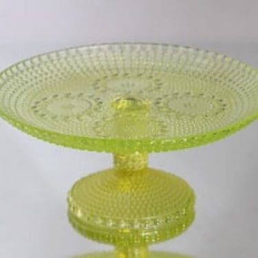 Riihimäen lasi Grapponia leivostarjotin, jalallinen, suunnittelija Nanny Still, jalallinen