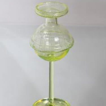 Riihimäen lasi Sulttaani kynttilänjalka, keltainen, suunnittelija Nanny Still,