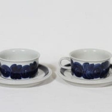 Arabia Anemone teekupit, käsinmaalattu, 2 kpl, suunnittelija Ulla Procope, käsinmaalattu, signeerattu