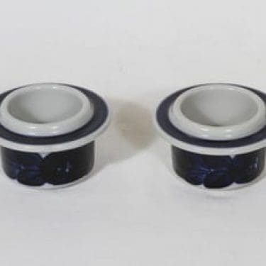 Arabia Anemone munakupit, käsinmaalattu, 2 kpl, suunnittelija Ulla Procope, käsinmaalattu, signeerattu