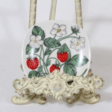 Arabia Botanica koristelautanen, Metsämansikka, suunnittelija Esteri Tomula, Metsämansikka, pieni, serikuva