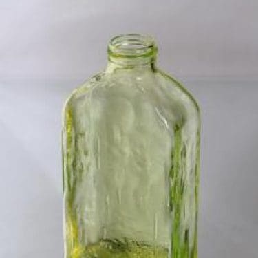 Riihimäen lasi Lankkupullo koristepullo, keltainen, suunnittelija Helena Tynell,