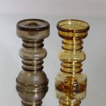 Riihimäen lasi Carmen kääntömaljakot, eri värejä, 2 kpl, suunnittelija Tamara Aladin,