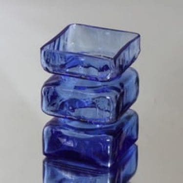 Riihimäen lasi 1392 maljakko, sininen, suunnittelija Helena Tynell,