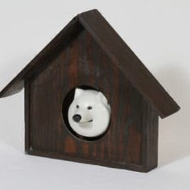 Arabia koriste-esinen, ruskea, suunnittelija Outi Leinonen,