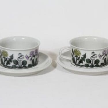 Arabia Flora teekupit, 2 kpl, suunnittelija Esteri Tomula, serikuva