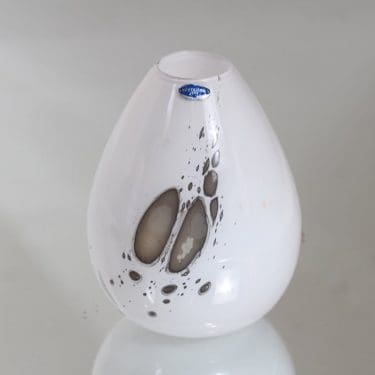 Nuutajärvi Fortuna maljakko, valkoinen, suunnittelija Björn Weckström,