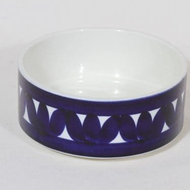 Arabia Sotka kulho, suunnittelija Raija Uosikkinen, pyöreä, käsinmaalattu