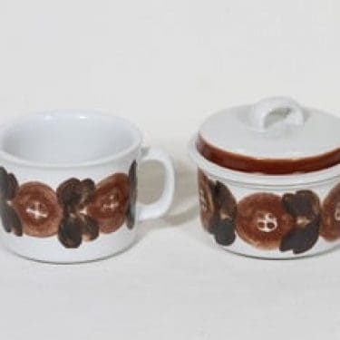 Arabia Rosmarin sokerikko ja kermakko, käsinmaalattu, suunnittelija Ulla Procope, käsinmaalattu, signeerattu