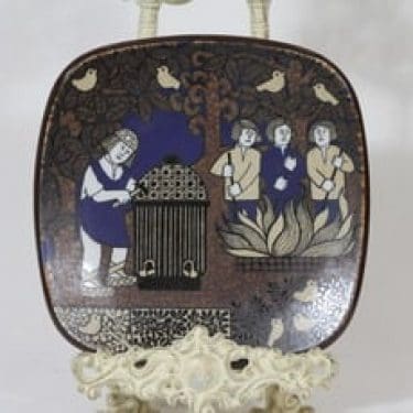 Arabia Kalevala vuosilautanen, 1994, suunnittelija Raija Uosikkinen, 1994, serikuva, Kalevala-aihe