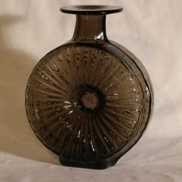 Riihimäen lasi Aurinkopullo aurinkopullo, Koko 4/4, suunnittelija Helena Tynell, Koko 4/4, sävy XV