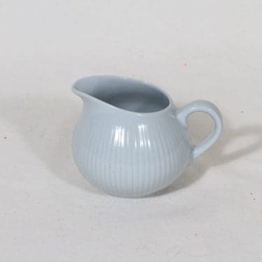 Arabia Sointu kermakko, vaaleansininen, suunnittelija Kaj Franck,