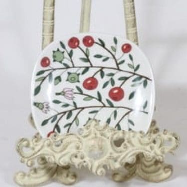 Arabia koristelautanen, Karpalo, suunnittelija Kerttu Nurminen, Karpalo, pieni