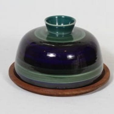 Arabia FA juustokupu ja tarjotin, käsinmaalattu, suunnittelija Heljätuulia Sundström, käsinmaalattu, signeerattu