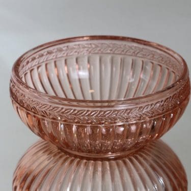 Riihimäen lasi Kara kulho, rosa, suunnittelija ,