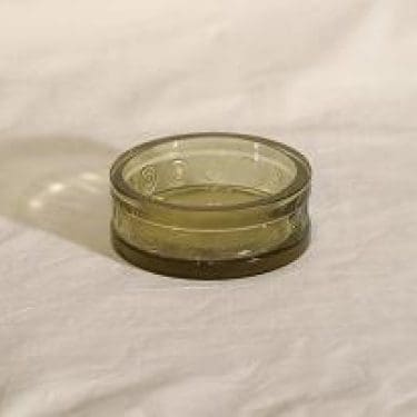 Kumela tuhka-astia, signeerattu, suunnittelija , signeerattu