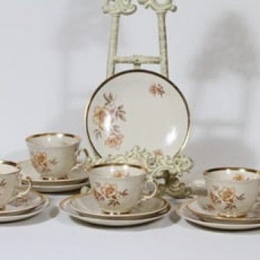 Arabia Myrna kahvikupit ja lautaset, 5 kpl, suunnittelija Olga Osol, siirtokuva