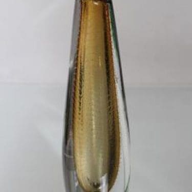 Nuutajärvi GN 25 maljakko, amber/keltainen, suunnittelija Gunnel Nyman, suuri, massiivinen, happosigneerattu